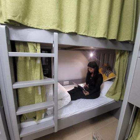 Pirates Bay Hostel Dubai Ngoại thất bức ảnh