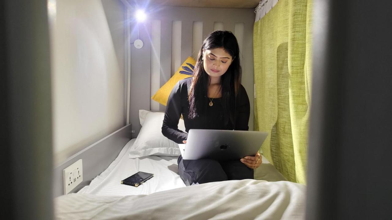 Pirates Bay Hostel Dubai Ngoại thất bức ảnh