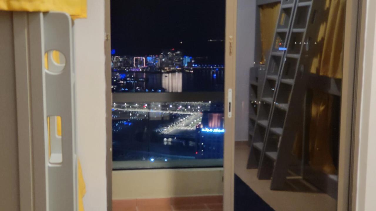 Pirates Bay Hostel Dubai Ngoại thất bức ảnh