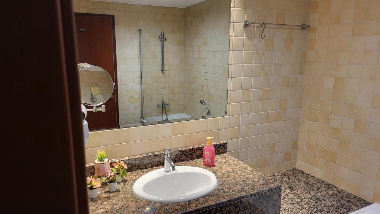 Pirates Bay Hostel Dubai Ngoại thất bức ảnh