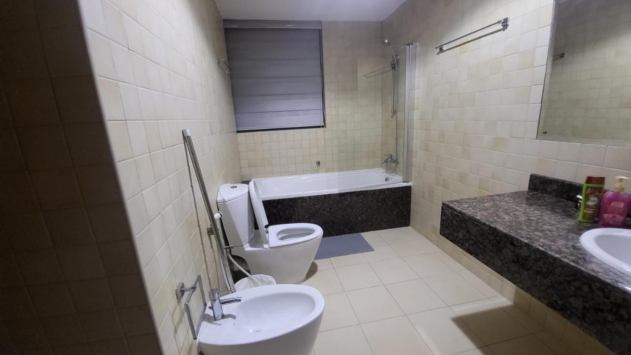 Pirates Bay Hostel Dubai Ngoại thất bức ảnh