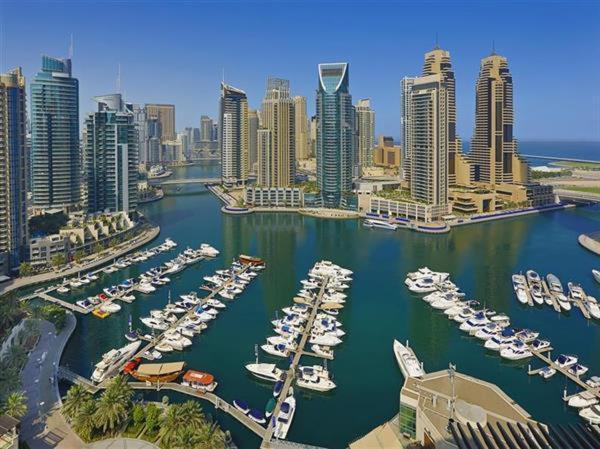 Pirates Bay Hostel Dubai Ngoại thất bức ảnh